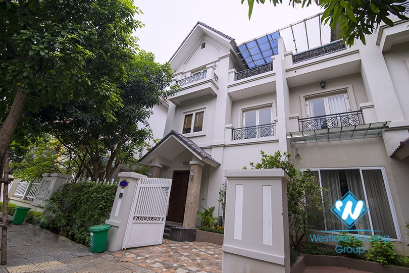 4 bedroom house for rent in Anh Dao Vinhome Riverside